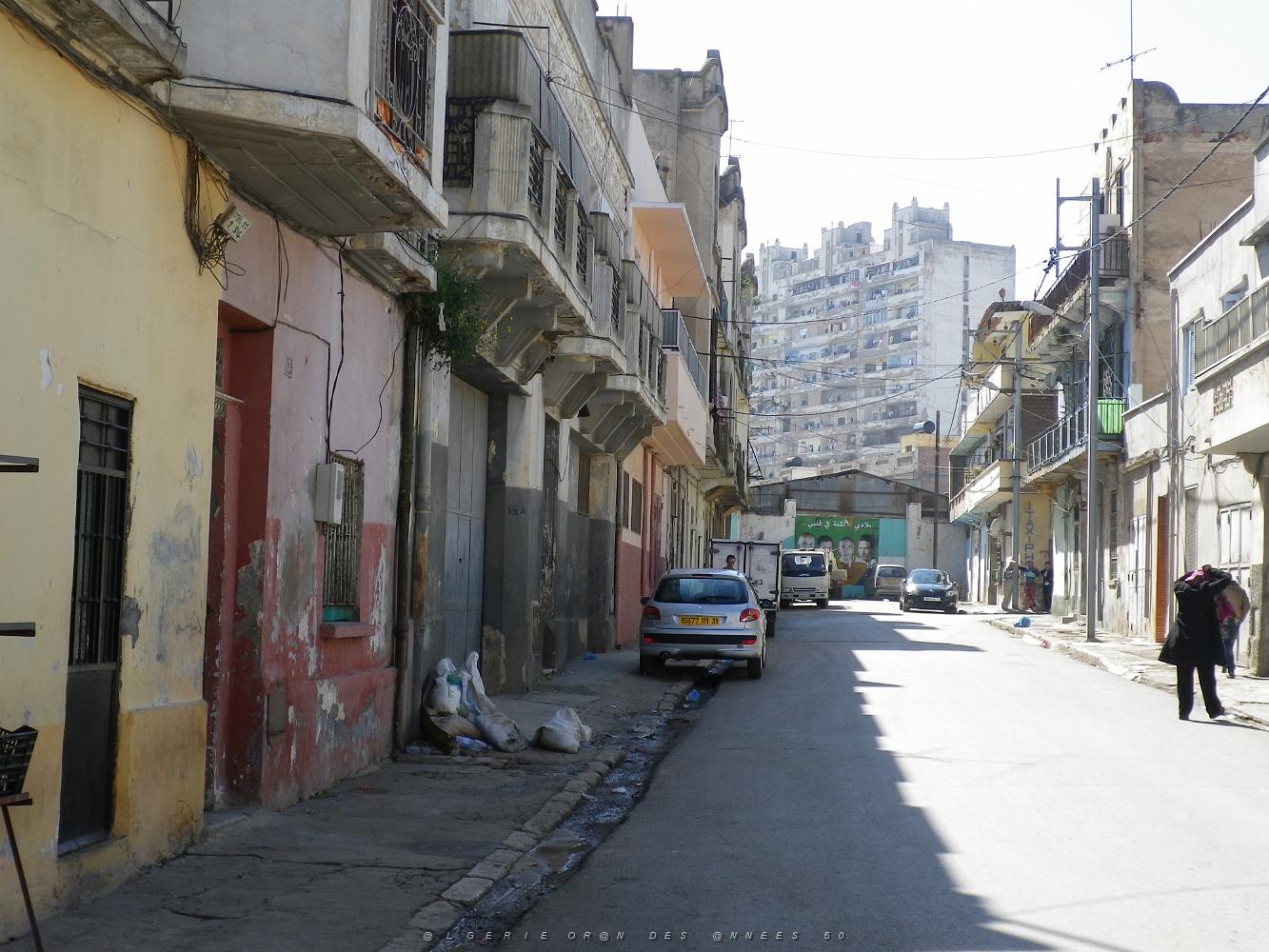 1646 toujours la rue deNimes a oran.JPG